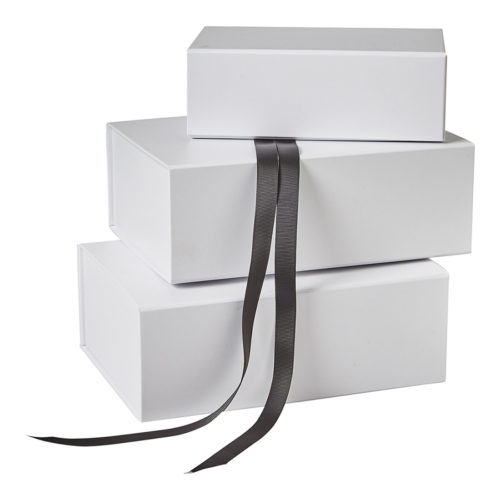 Image of: Geschenkbox Exklusiv, Mattweiß, Deckel mit Magnetverschluss. FSC®