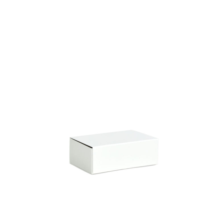 Image of: Geschenktasche weiß matt laminiert mit Magnet. FSC®