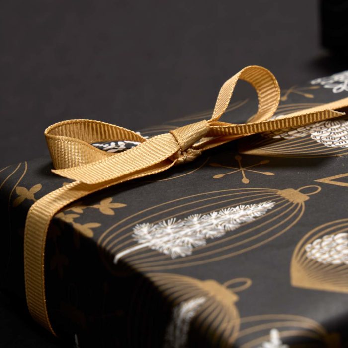 Image of: Geschenkpapier Ornaments Black/Gold