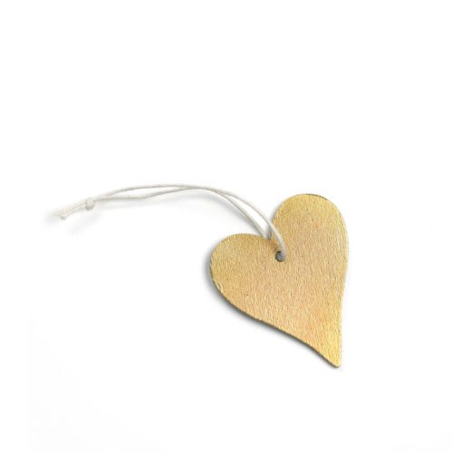 Image of: Pakettikortti kultainen sydän, puuta, valkoinen nauha. 90 kpl.