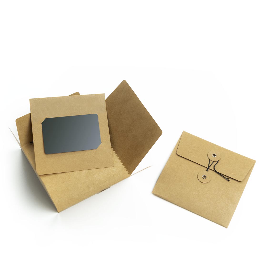 zakdoek Ondraaglijk Meevoelen Cadeaukaart in envelop, bruin kraftpapier. GIFT CARD NOT INCLUDED | Scanlux  Packaging
