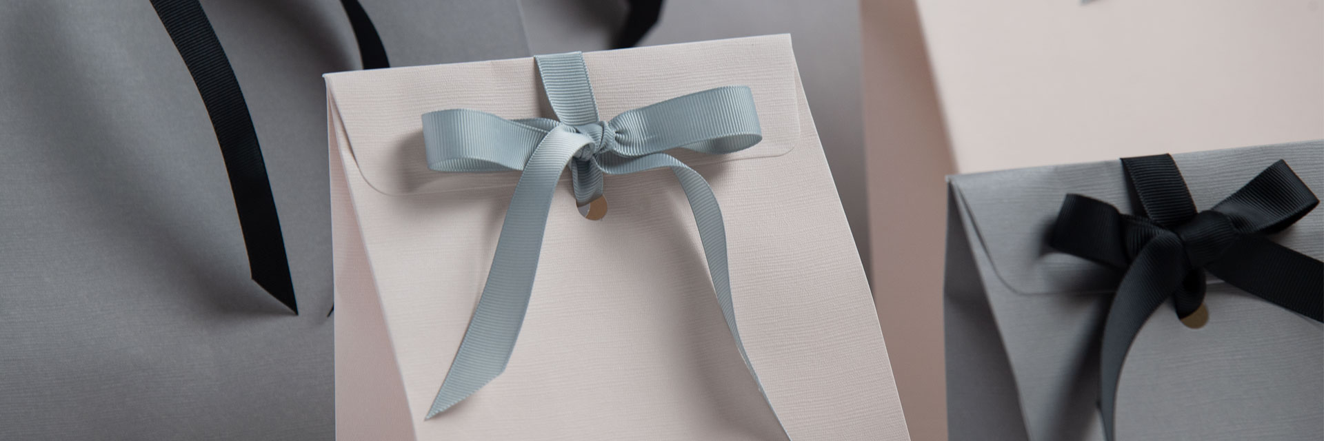 Gift-wrapping: 3 great tips for head offices to consider