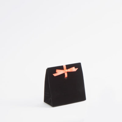 Image of: Gift bag velvet black. REMEMBER TO ORDER RIBBON