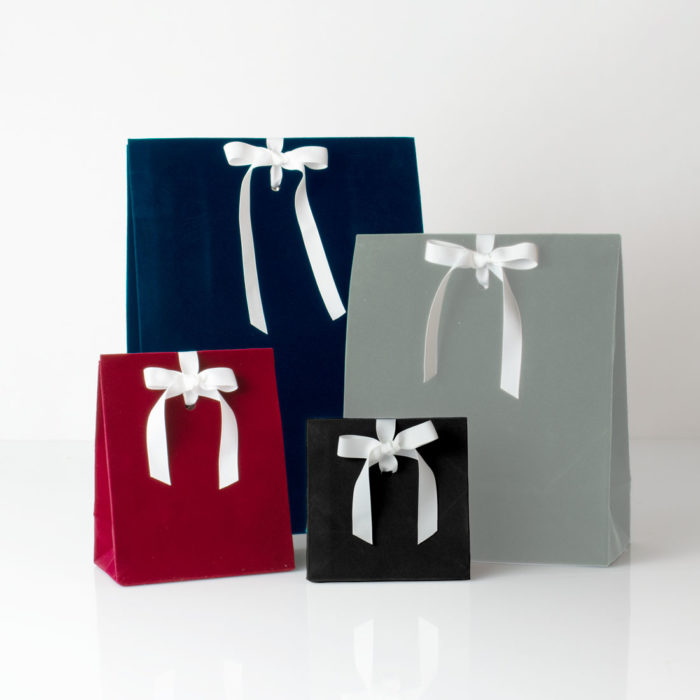 Image of: Gift bag velvet grey. REMEMBER TO ORDER RIBBON