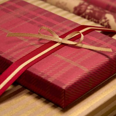 Image of: Gift wrap Tartan Bordeaux/Gold 57cm